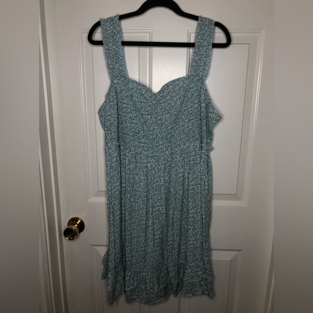 ✨BRAND NEW✨ Forever 21 Flower Print Dress